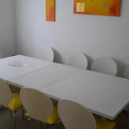 Lägenhet Grosse 20 Km Von Koeln Bis Zu 17 Personen