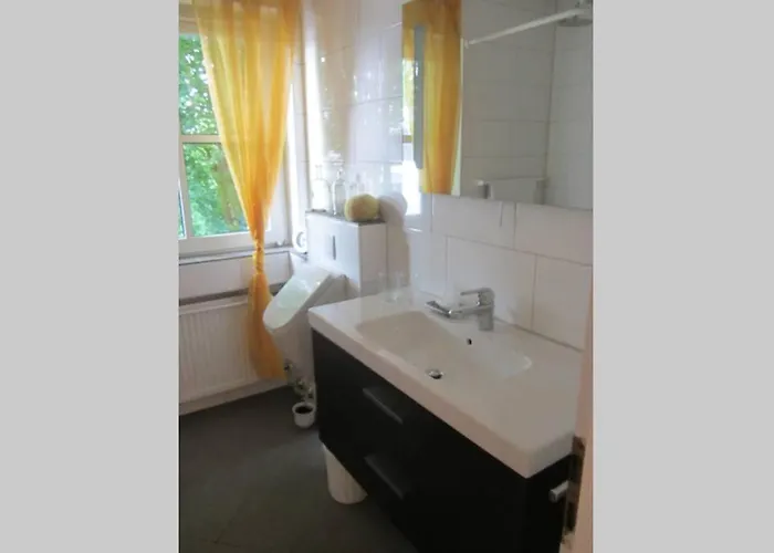 Grosse 20 Km Von Koeln Bis Zu 17 Personen *